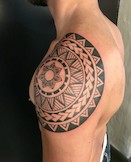 Die erste Sitzung eines Maori Tattoo, dass noch erweitert wird. 