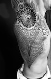 Polynesian Maori Tattoo in der Achselhöhle, traditionelle Körperkunst mit Symbolik. Ein dankeschön an die Geduld meines Kunden. 