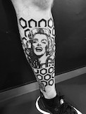 Portrait im Pop-Art-Style, Marilyn Monroe Tattoo.