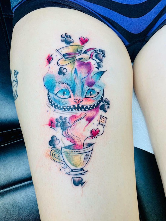 News: Alice im Wunderland Tattoo im Watercolor Stil von Sarah gestochen.